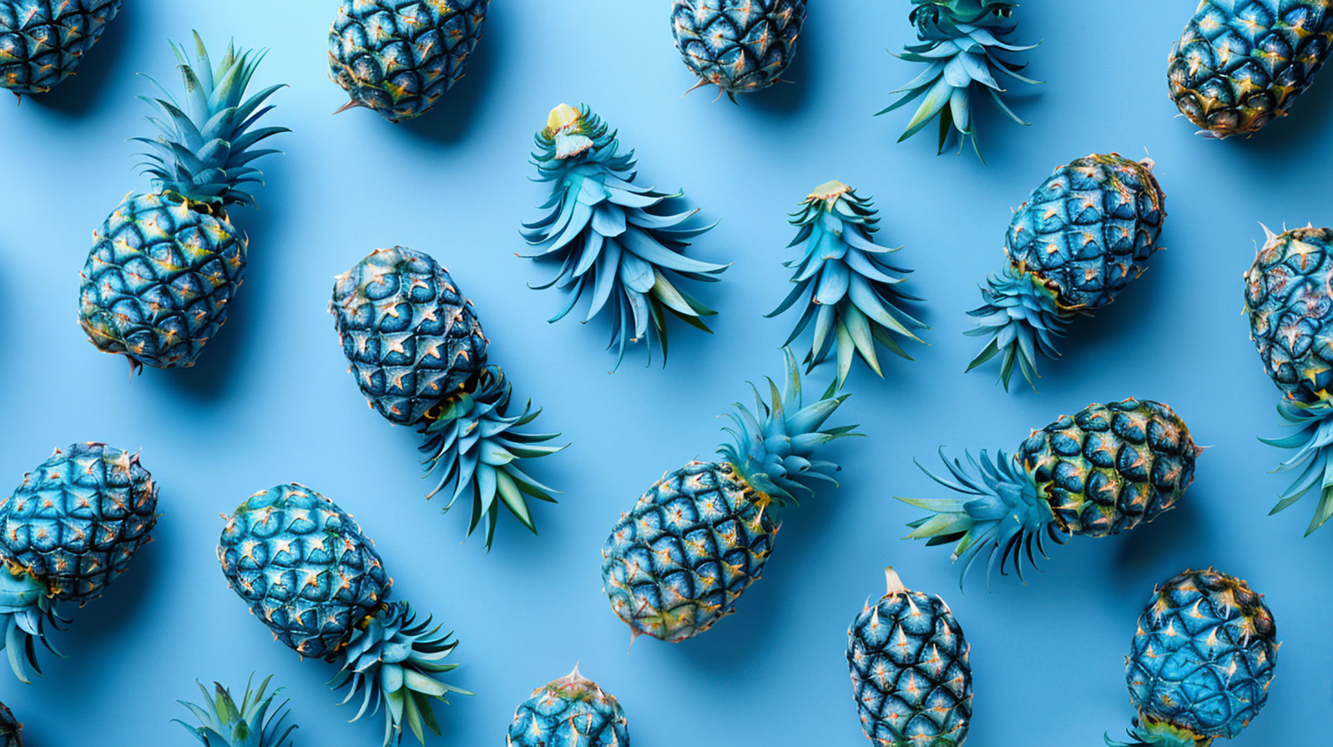 Free Blue Pineapple Wallpaper in High-Resolution