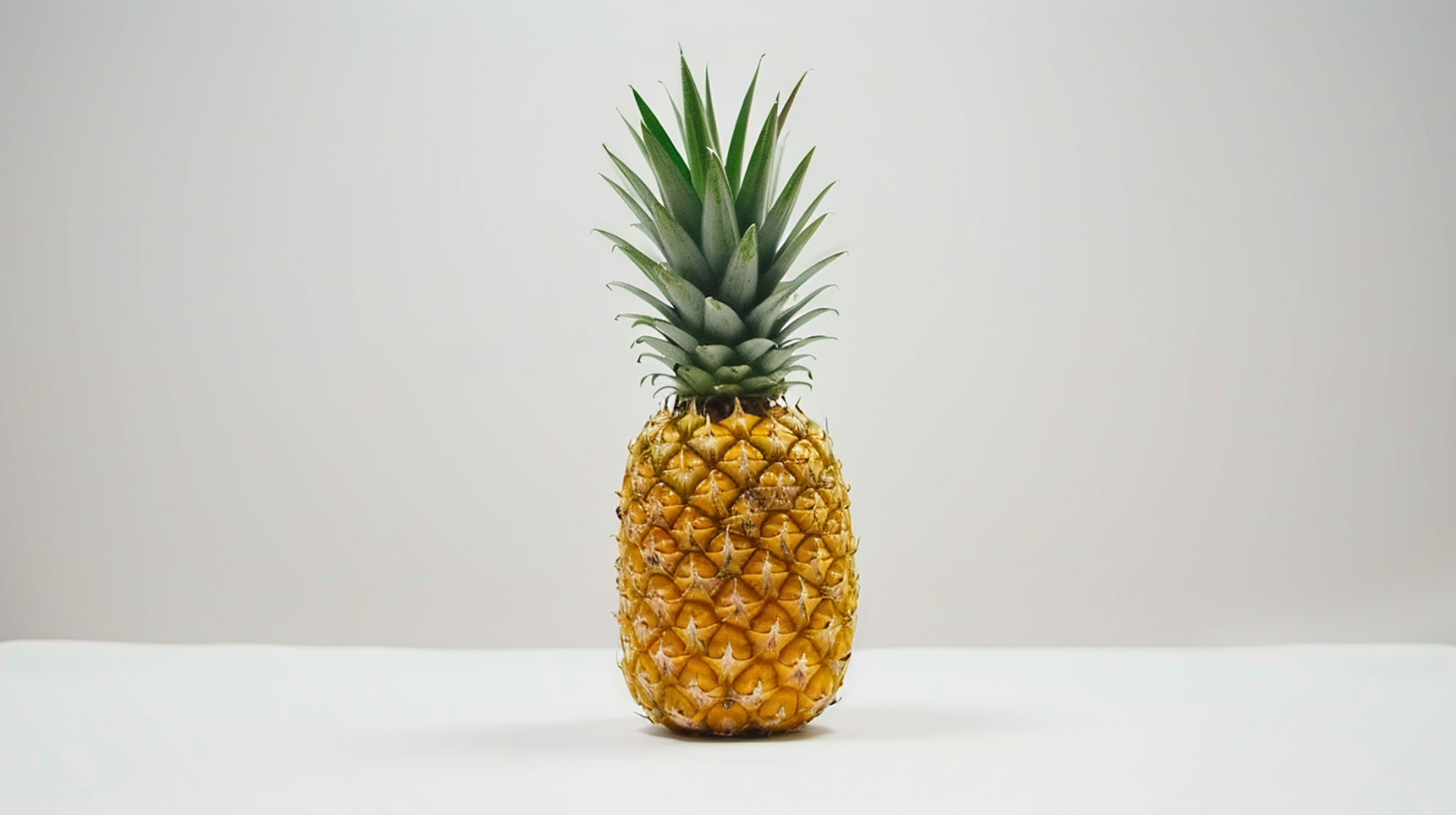 Vibrant and Fresh Pineapple Photo in High Definition for Desktop Wallpaper